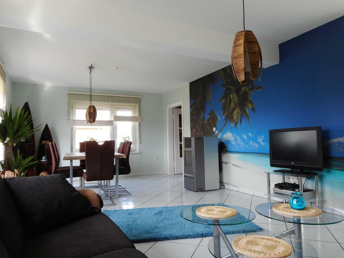 Modernes Ferienhaus Der Besonderen Art Mit Garten ลือเนอ ภายนอก รูปภาพ