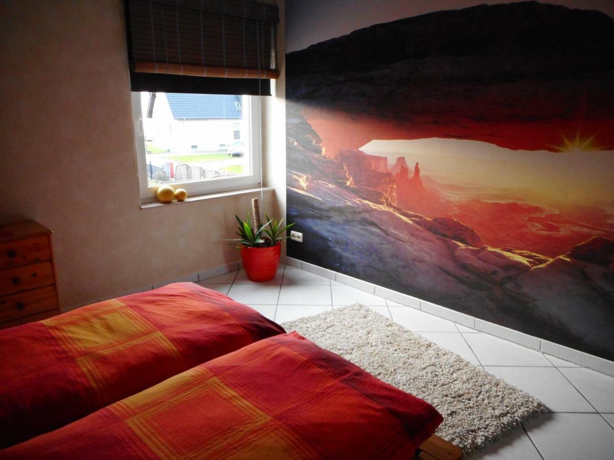 Modernes Ferienhaus Der Besonderen Art Mit Garten ลือเนอ ภายนอก รูปภาพ