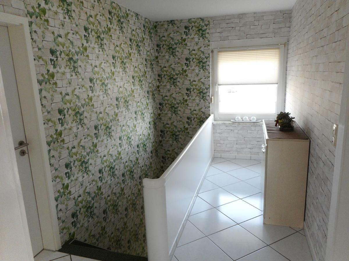 Modernes Ferienhaus Der Besonderen Art Mit Garten ลือเนอ ภายนอก รูปภาพ