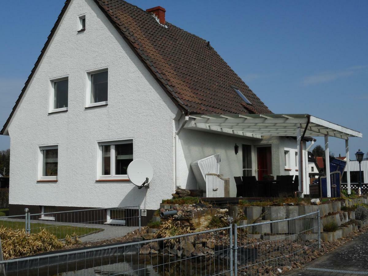 Modernes Ferienhaus Der Besonderen Art Mit Garten ลือเนอ ภายนอก รูปภาพ
